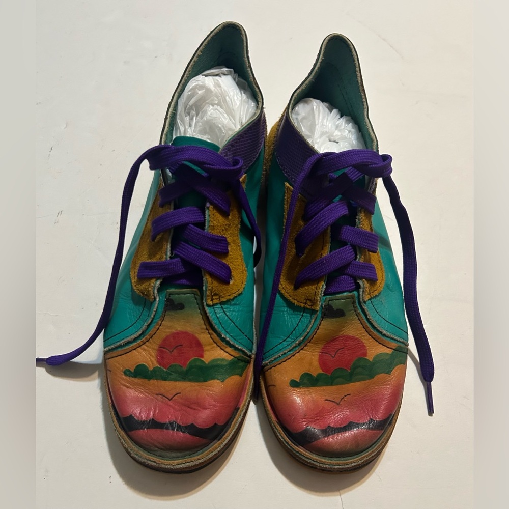 Vibram Colorful Artistic Sneakers with Purple Laces size 6